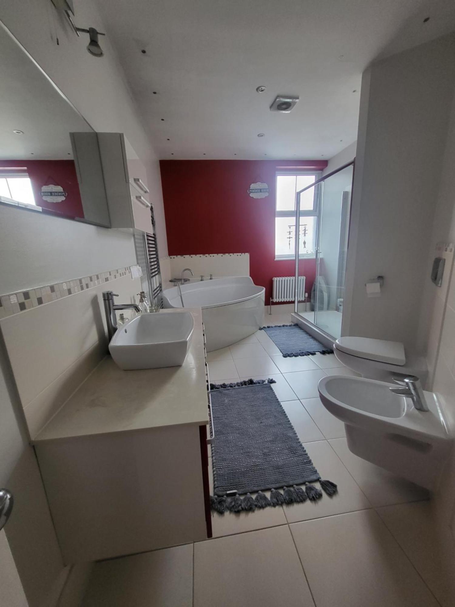 Haya Guest House Oldbury  Ngoại thất bức ảnh